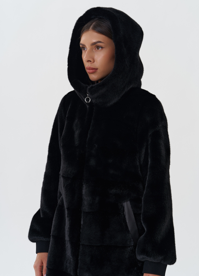 Пальто из эко меха с капюшоном модель № 27749 универмаг малина