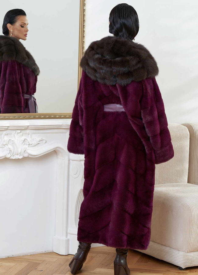 Норковая шуба с капюшоном из меха куницы модель № 28666 универмаг малина