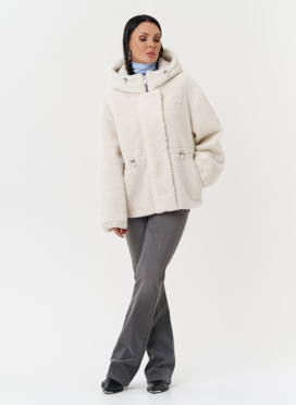 Куртка из эко меха с капюшоном