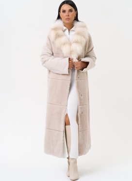 Комбинированное женское пальто из меха овчины с поясом