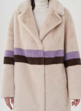 Женское пальто из эко меха 