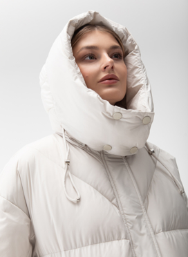 Женский пуховик с капюшоном 