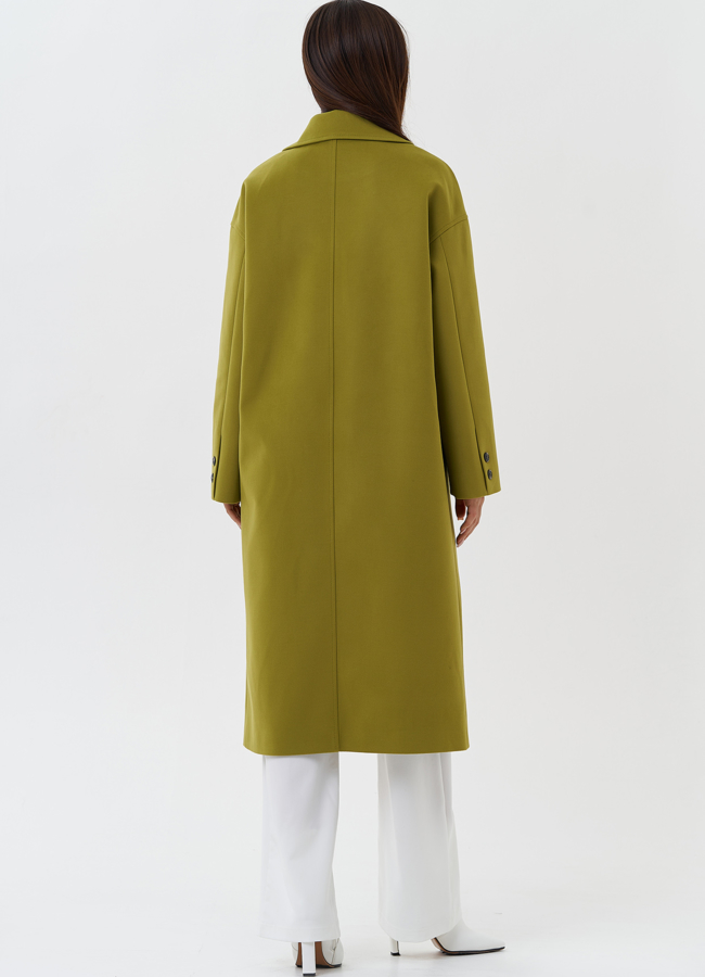 Пальто зеленого цвета с английским воротником модель № 27676 универмаг малина