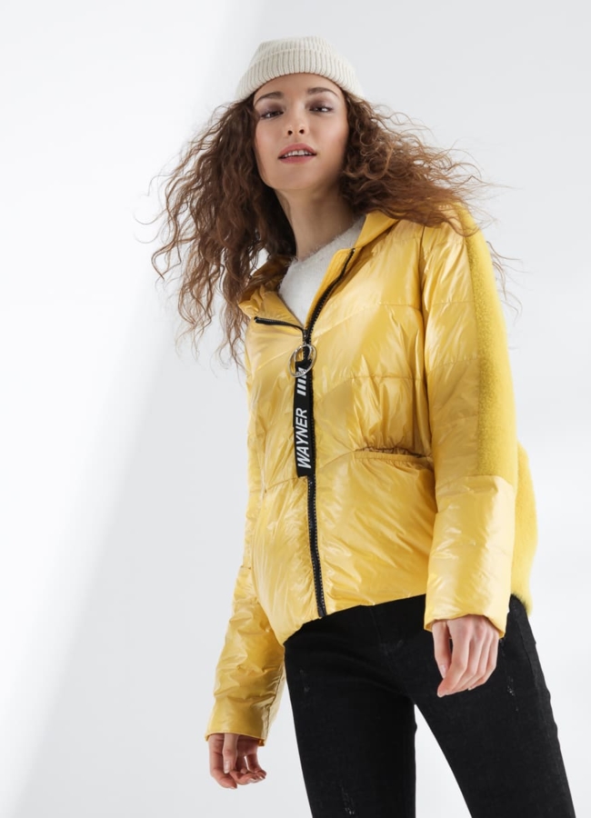 Куртка с капюшоном модель № 7722 меха малина