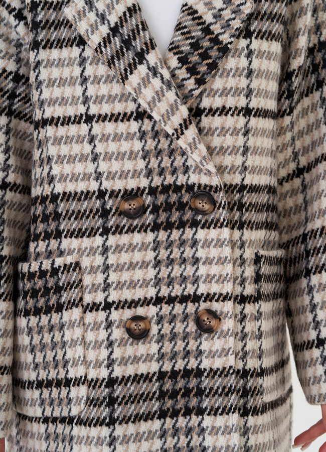 Укороченное двубортное пальто модель № 81425 в рассрочку