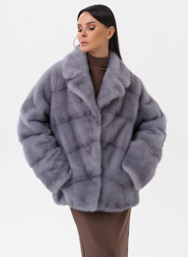 Короткая норковая шуба с английским воротником