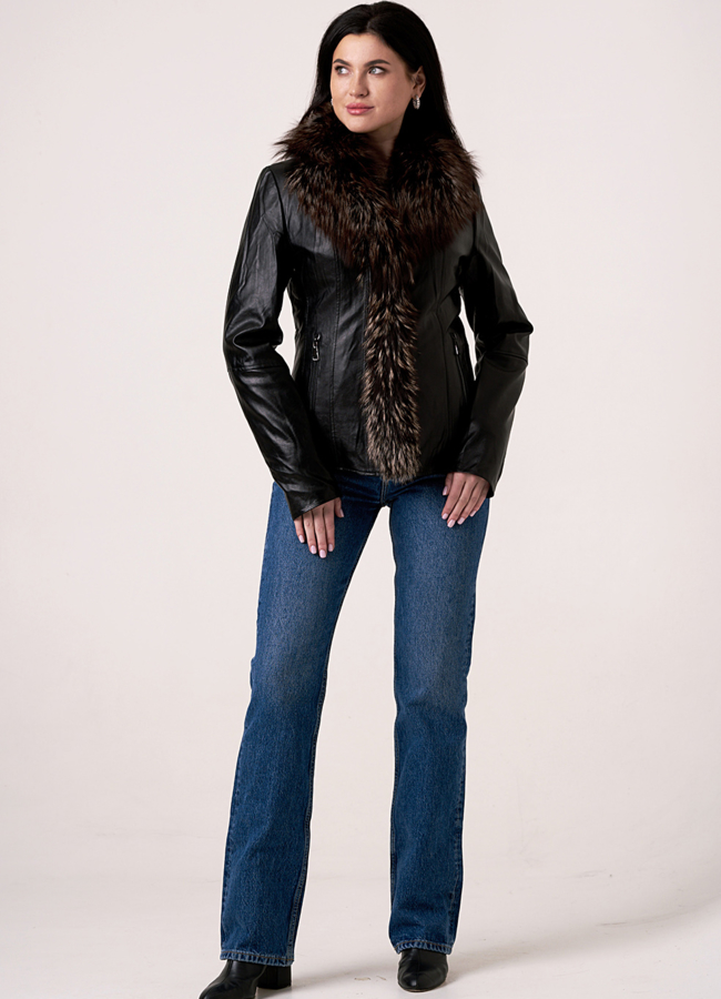 фото Утепленная куртка из эко кожи с отделкой блюфрост модель № 18241