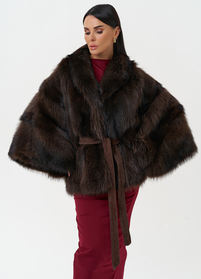 фото Женская шуба из меха канадского енота модель № 31086 фото Женская шуба из меха канадского енота модель № 31086