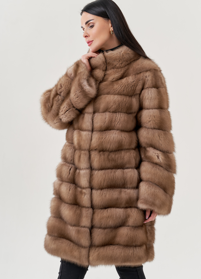 Шуба из куницы с воротником стойка модель № 79565 универмаг малина