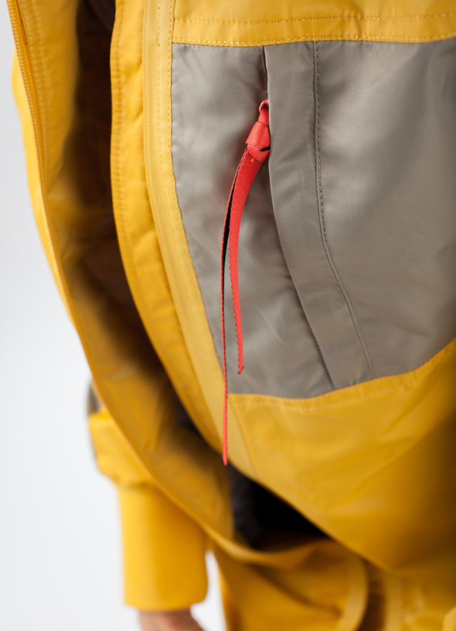 Куртка с капюшоном модель № 515 универмаг малина