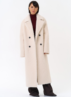 Утепленное женское пальто с английским воротником 