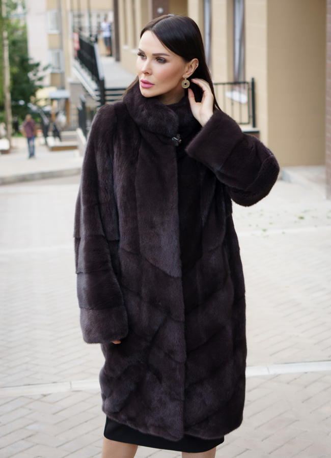 Норковая шуба с воротником модель № 1803 меха малина