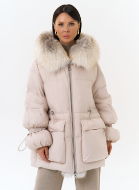 Женский пуховик с капюшоном из меха лисы