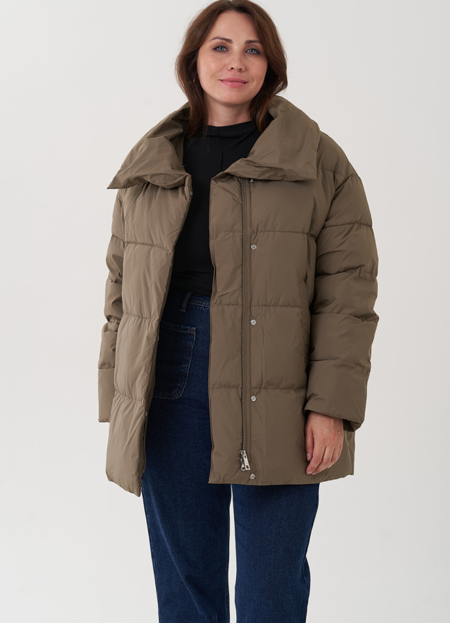 Женский пуховик с капюшоном  модель № 25565 универмаг малина