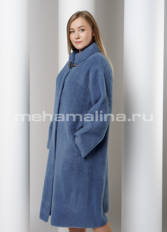 Пальто oversize синего цвета модель № 9855 меха малина