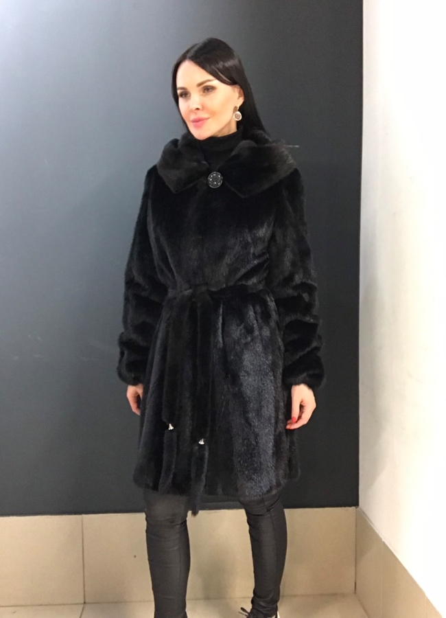 Норковая шуба с капюшоном и поясом черного цвета модель № 0809 в кредит