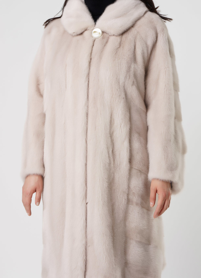 Светлая норковая шуба с капюшоном модель № 3002 универмаг малина