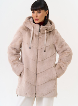 Женская шуба из эко меха с капюшоном Женская шуба из эко меха с капюшоном