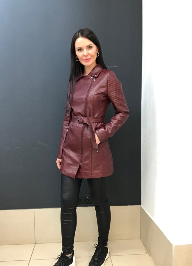 Куртка из эко кожи бордовый цвета  модель № 678D меха малина