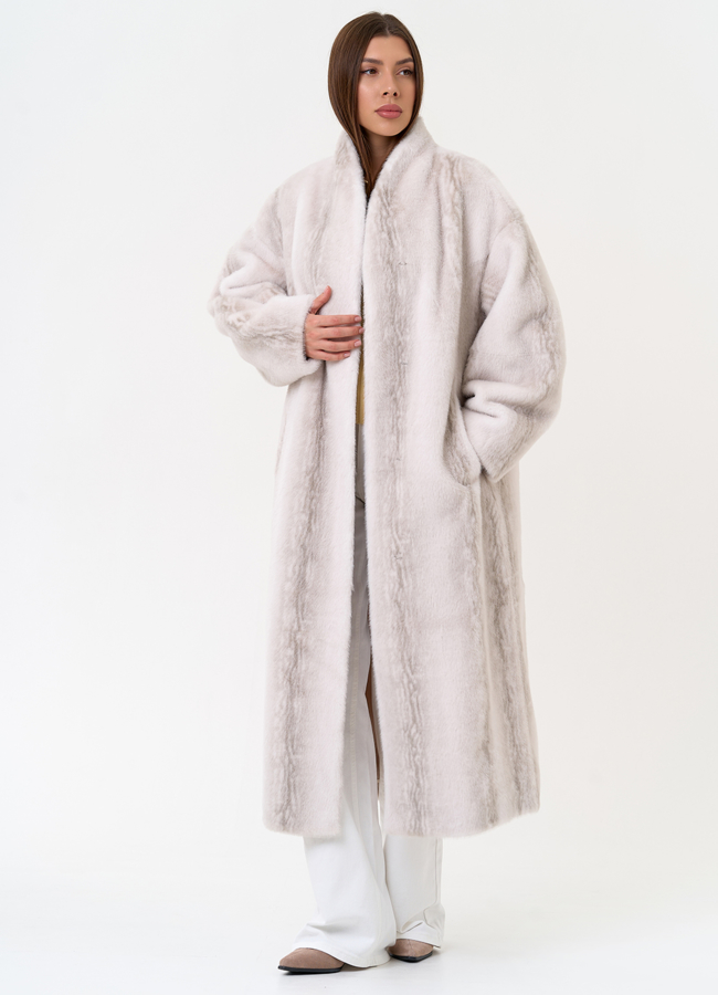 Светлое пальто из эко меха с поясом модель № 31531 универмаг малина Светлое пальто из эко меха с поясом модель № 31531 универмаг малина