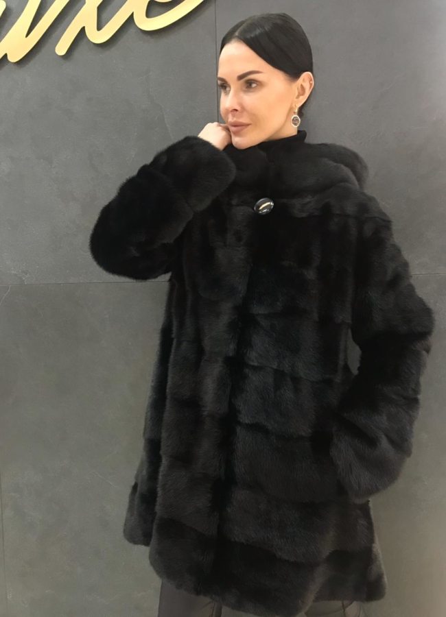 Шуба из норки модель № 18-32B меха малина