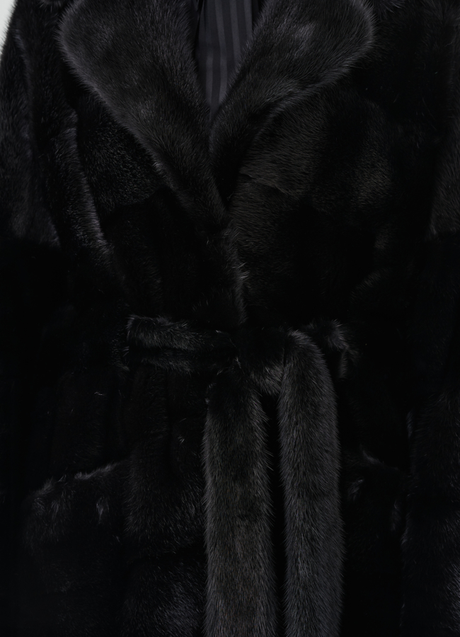 Короткая шуба из меха норки черного цвета модель № 24746 в рассрочку