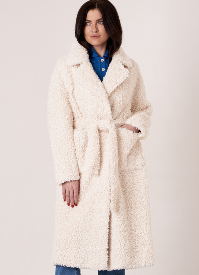 Белая шуба из шерсти с английским воротником модель № 8232 меха малина