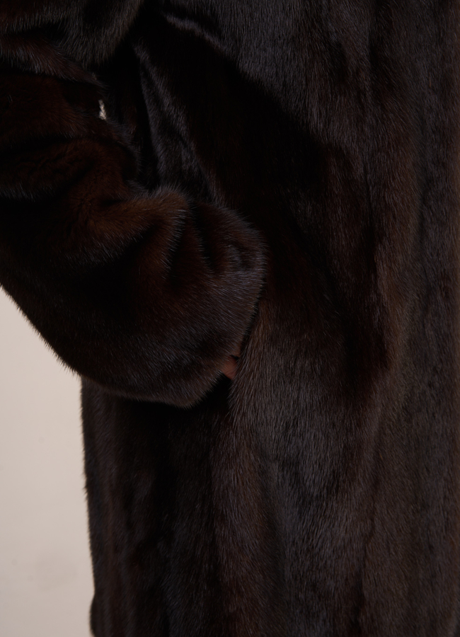 Норковая шуба в цвете махагон с капюшоном модель № S-846 универмаг малина