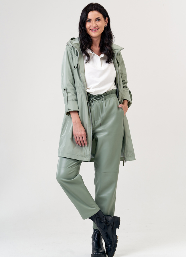 фото Плащ женский зеленого цвета с капюшоном модель № 21258
