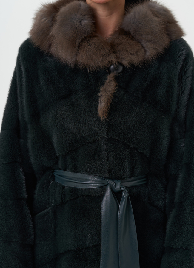 Женская норковая шуба с капюшоном из куницы модель № 27849 универмаг малина