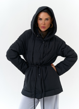 Женская куртка с контрастным воротником