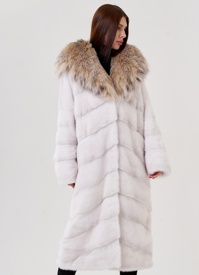 Белая шуба из норки с рысью модель № 23120 универмаг малина