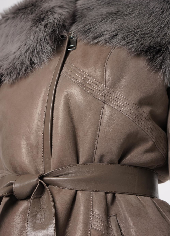 Дубленка с капюшоном на молнии модель № 7464 универмаг малина