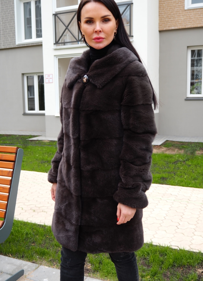 Женское пальто из норки в поперечном раскладе модель № S-764 меха малина