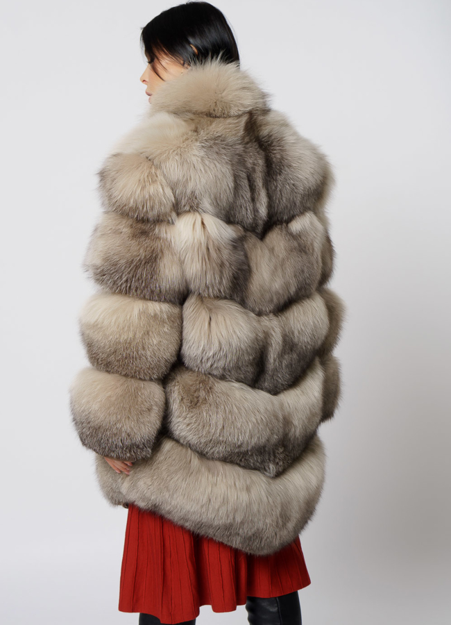 Шуба из лисы с воротником стойкой модель № 21729 в рассрочку