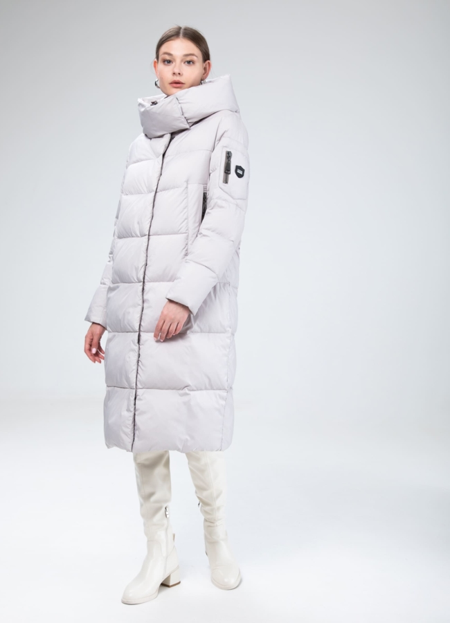 Женский пуховик с капюшоном  модель № 25799 меха малина