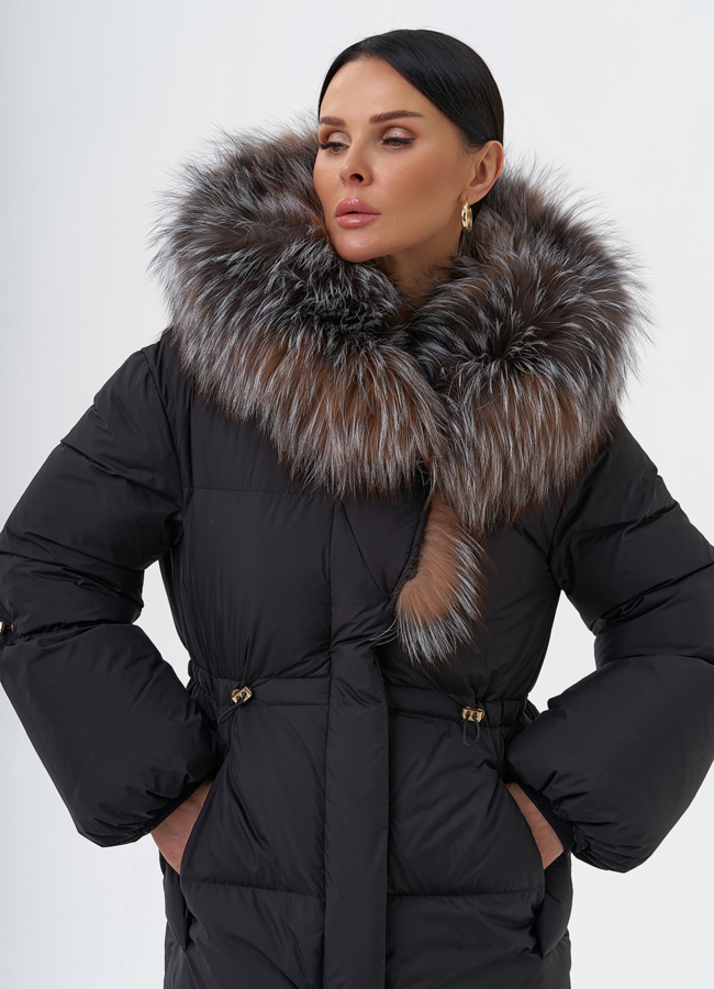 фото Пуховик с капюшоном отделка блюфрост модель № 29361