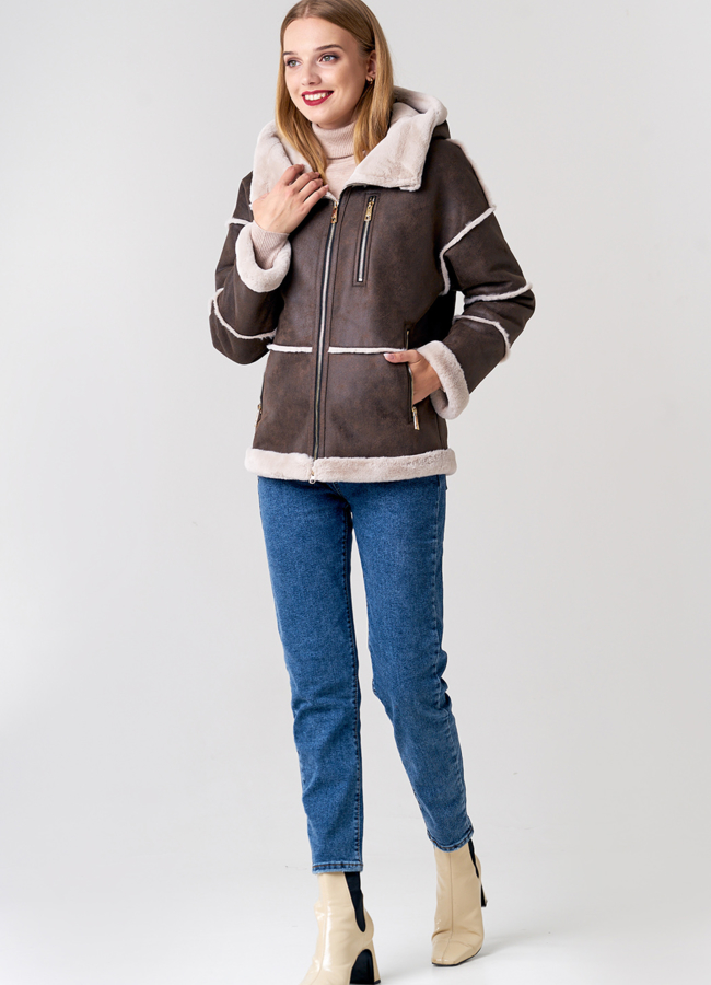 Укороченная дубленка в коричневом цвете модель № 21151 универмаг малина
