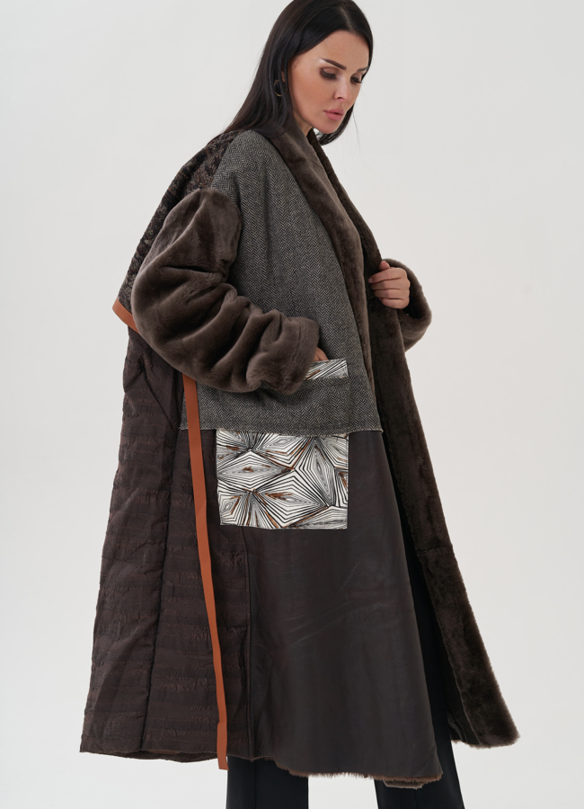 Утепленное пальто коричневого цвета модель № 25489 в рассрочку