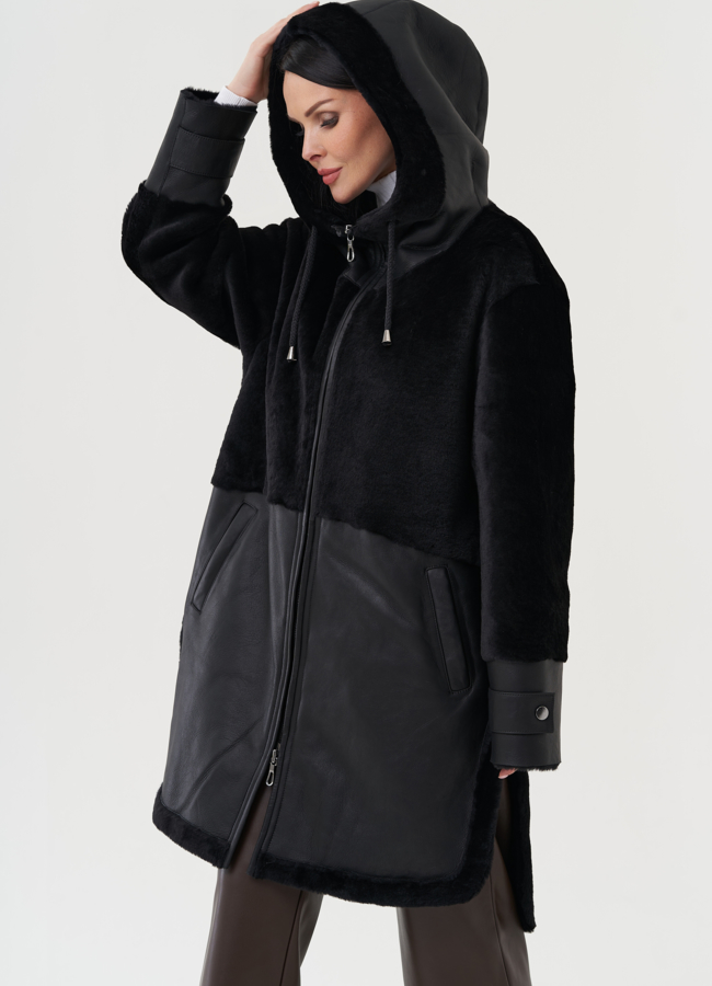 Женская дубленка черного цвета с капюшоном модель № 25523 универмаг малина