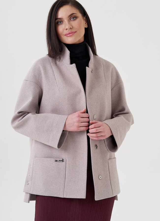 Укороченное женское пальто в бежевом цвете модель № 23964 универмаг малина