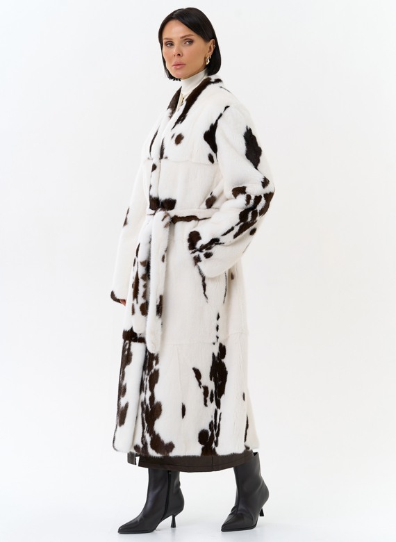 Шуба из меха норки в расцветке 