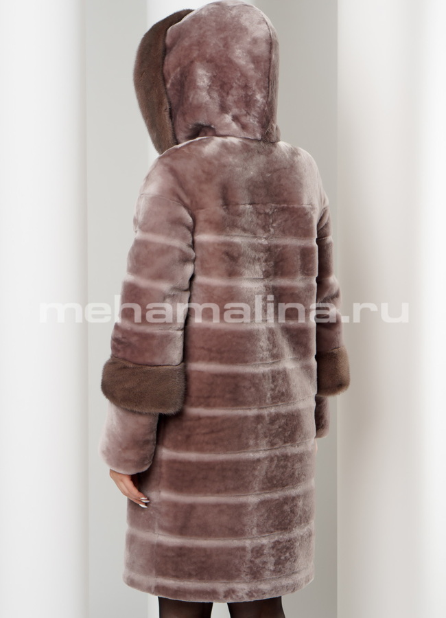 Светлая шуба с капюшоном модель № S-616 в кредит