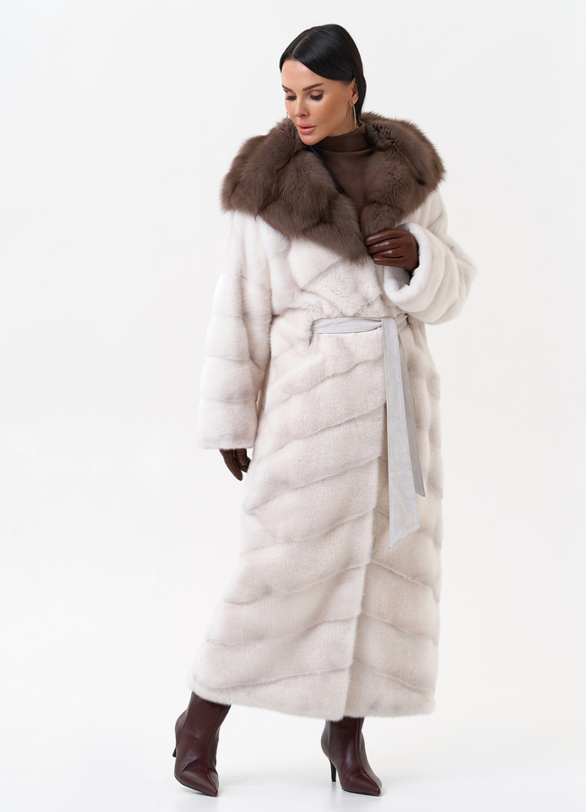 Норковая шуба с капюшоном из меха куницы модель № 29528 универмаг малина