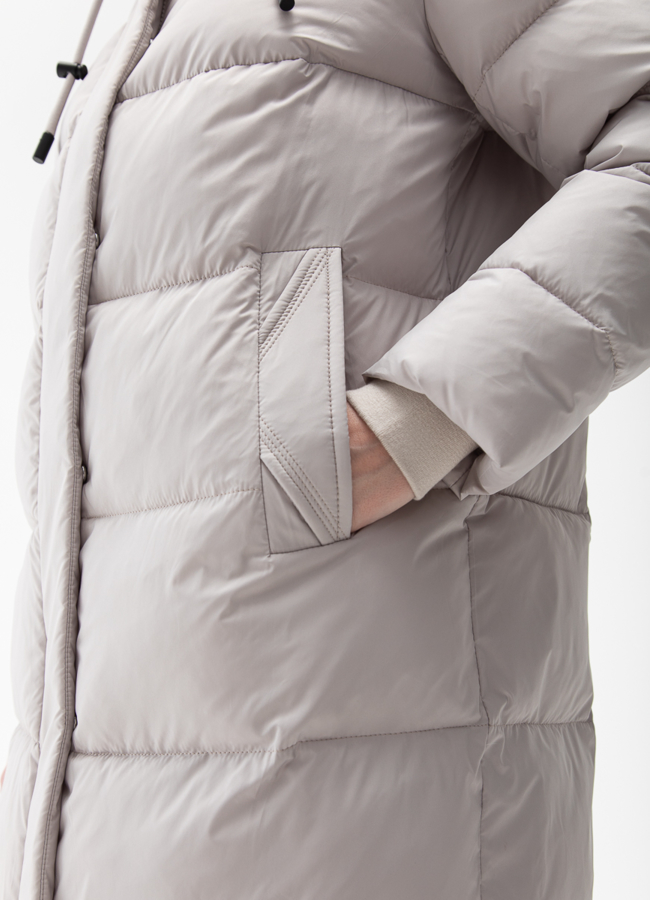 Женский пуховик с капюшоном  модель № 28408 универмаг малина Женский пуховик с капюшоном  модель № 28408 универмаг малина