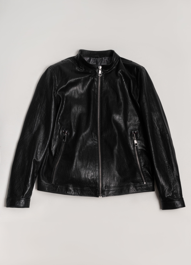 Куртка кожаная черного цвета модель № 8014 меха малина