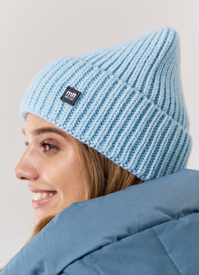 фото Женская шапка в голубом цвете модель № 9349