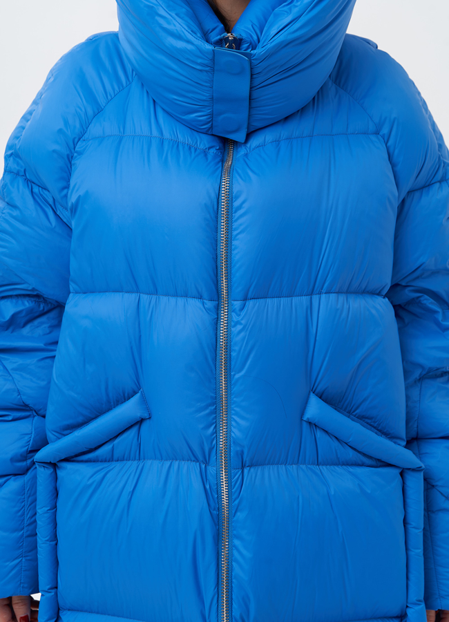 Женский пуховик с капюшоном  модель № 28978 универмаг малина