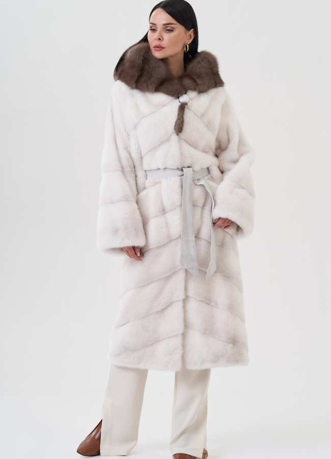 Норковая шуба с капюшоном из куницы  модель № 24672 в рассрочку