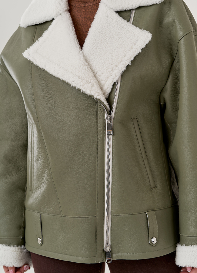 Женская дубленка косуха зеленого цвета  модель № 79593 универмаг малина